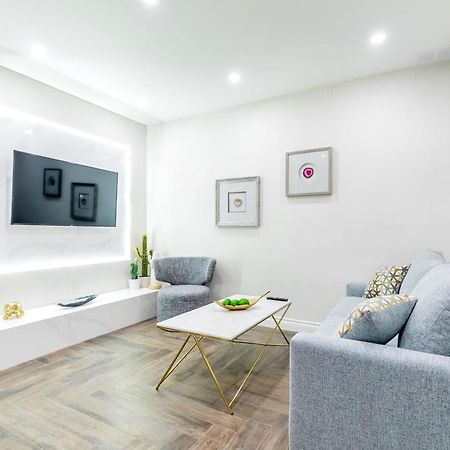 Modern Pet-Friendly Chinatown Apartment Toronto Esterno foto